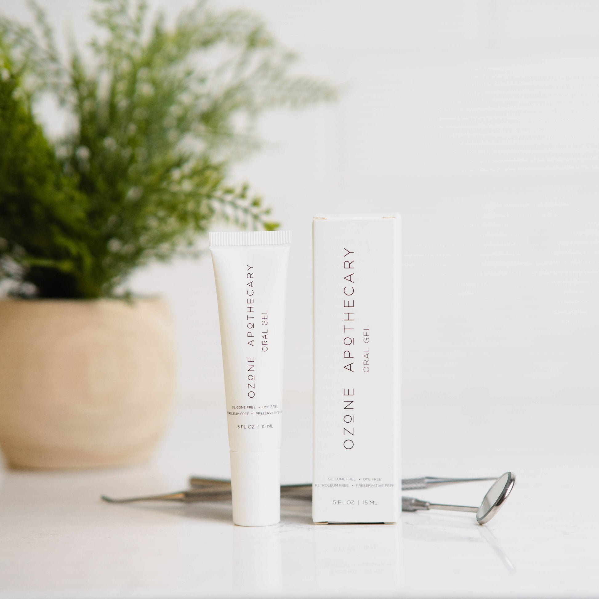 Ozone oil oral gel with dental tools